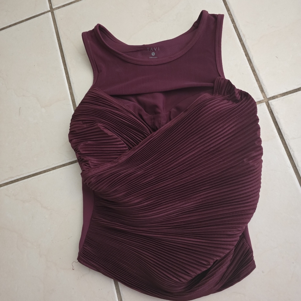 TAVI workout tank size S, NWT